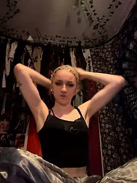 bambibabyy online show from January 18, 4:00 pm