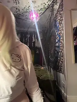 bambibabyy online show from February 23, 9:34 pm