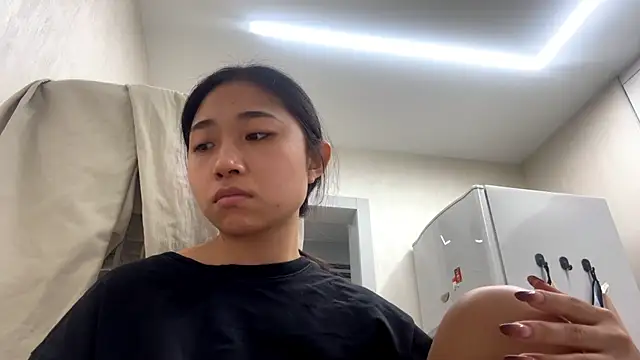 Snapshot of SweetMiaXO chatting on February 2, 10:08 pm SweetMiaXO online show from February 2, 10:08 pm