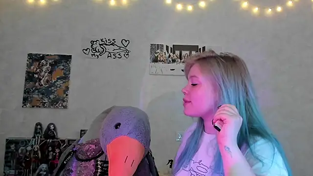 Snapshot of Lulu_Di chatting on June 10, 8:52 pm Lulu Di online show from June 10, 8:52 pm