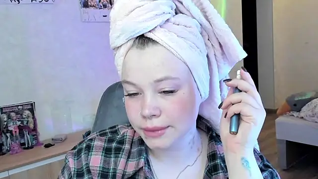 Snapshot of Lulu_Di chatting on June 18, 8:46 pm Lulu Di online show from June 18, 8:46 pm