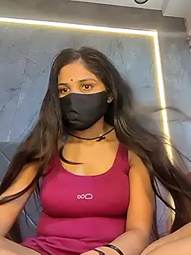 Snapshot of Cute_shikaa chatting on March 12, 9:59 am Cute shikaa online show from March 12, 9:59 am