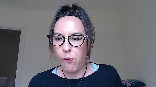 PsychicDominatrix online show from May 29, 1:31 pm