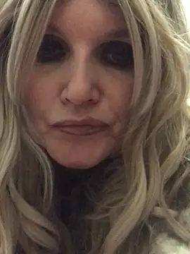 Snapshot of Snejnaya chatting on February 2, 7:45 pm Snejnaya online show from February 2, 7:45 pm