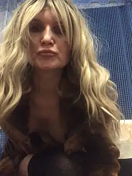 Snapshot of Snejnaya chatting on February 5, 2:22 pm Snejnaya online show from February 5, 2:22 pm