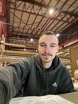 Snapshot of TheMaskShow chatting on February 9, 10:47 pm TheMaskShow online show from February 9, 10:47 pm