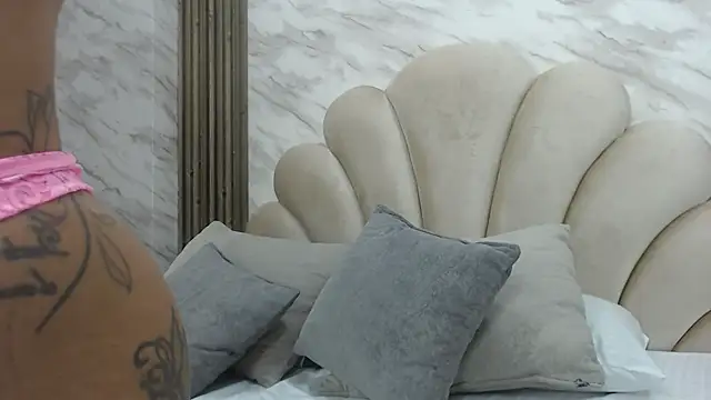 Snapshot of darkkjulietha chatting on February 23, 3:42 pm darkkjulietha online show from February 23, 3:42 pm