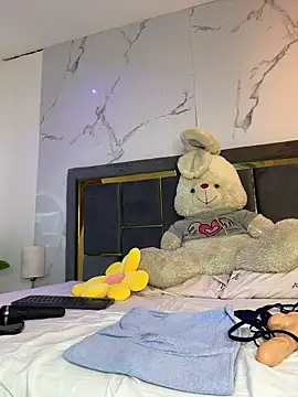 Snapshot of Doll_Luna_ chatting on March 10, 10:20 am Doll Luna online show from March 10, 10:20 am