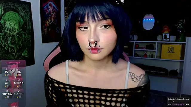 neena nyx  online show from June 7, 2:05 am