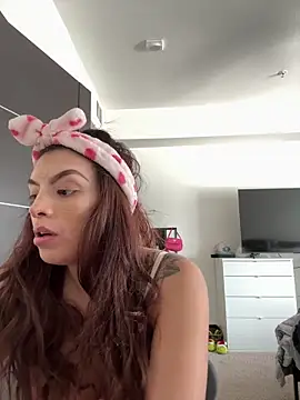 Mandygonewild online show from February 25, 6:39 pm