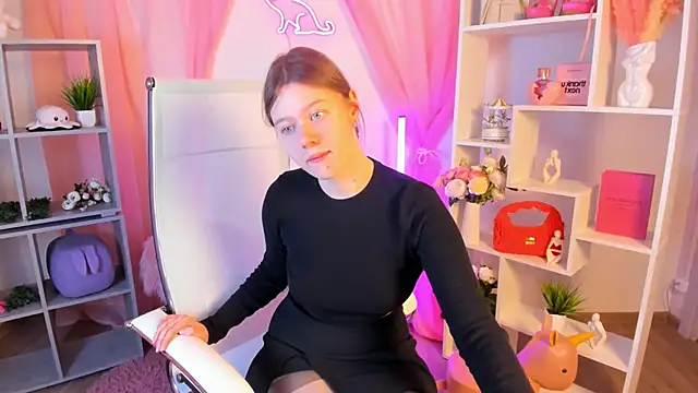 CelestineMauriac online show from February 15, 6:15 pm