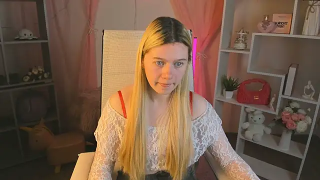 CelestineMauriac online show from April 15, 6:59 pm