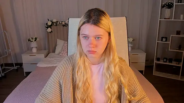 Snapshot of CelestineMauriac chatting on May 26, 6:37 pm CelestineMauriac online show from May 26, 6:37 pm
