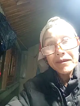 Snapshot of yoyosexy11 chatting on February 25, 1:10 pm yoyosexy11 online show from February 25, 1:10 pm