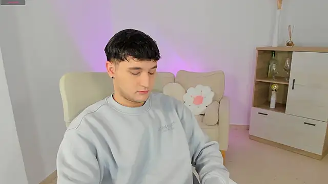 Massimo Fiore online show from February 10, 9:08 pm