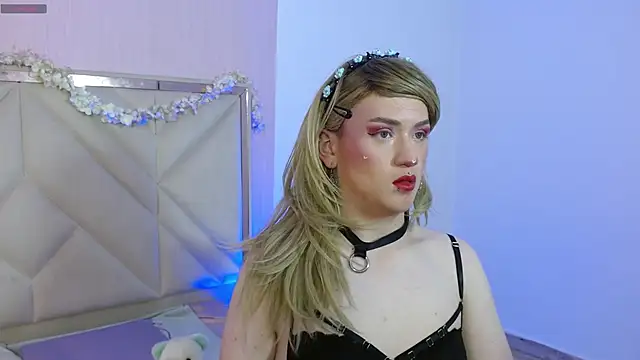 Snapshot of NOOAH_TAY chatting on February 5, 7:18 pm NOOAH TAY online show from February 5, 7:18 pm