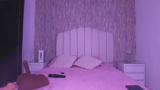 isa anderson online show from April 4, 11:51 am