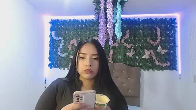 Snapshot of adara_cute_69 chatting on February 10, 6:56 pm adara cute 69 online show from February 10, 6:56 pm