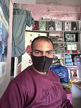 Snapshot of hardlysuck chatting on February 5, 7:46 am hardlysuck online show from February 5, 7:46 am