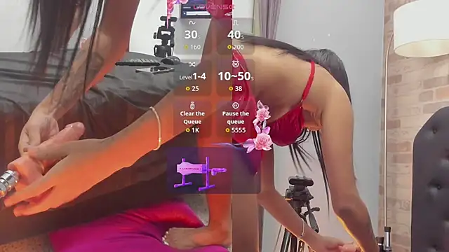 Snapshot of emmagirl0 chatting on February 13, 2:13 pm emmagirl0 online show from February 13, 2:13 pm