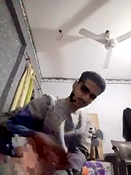 Snapshot of Medo_king1 chatting on February 6, 3:04 pm Medo king1 online show from February 6, 3:04 pm