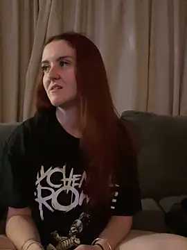 Snapshot of PoppySlut6999 chatting on February 9, 8:46 pm PoppySlut6999 online show from February 9, 8:46 pm