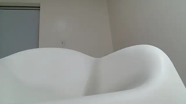 kendal1  online show from March 11, 2:12 pm