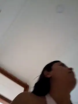 Snapshot of Layla_em chatting on February 28, 12:06 pm Layla em online show from February 28, 12:06 pm