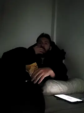 Snapshot of Erickpritz_xh chatting on February 1, 10:30 pm Erickpritz xh online show from February 1, 10:30 pm