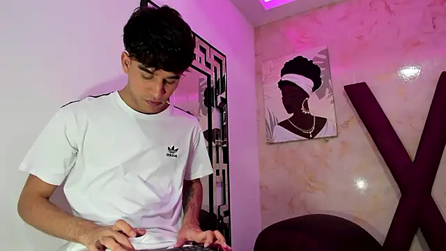 PRETTY COCK1 online show from March 10, 1:43 am