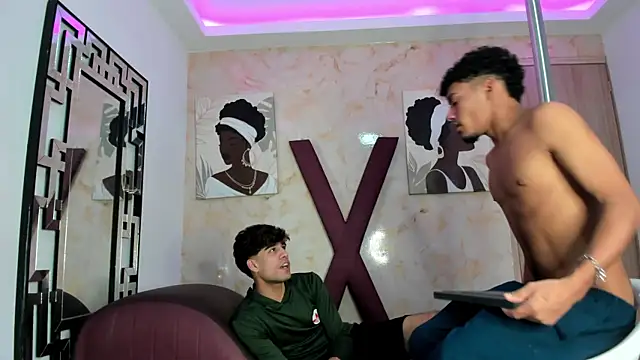 PRETTY COCK1 online show from April 7, 1:28 am