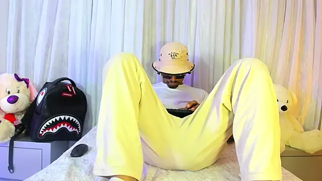 Rpoolrboy online show from April 10, 4:17 am