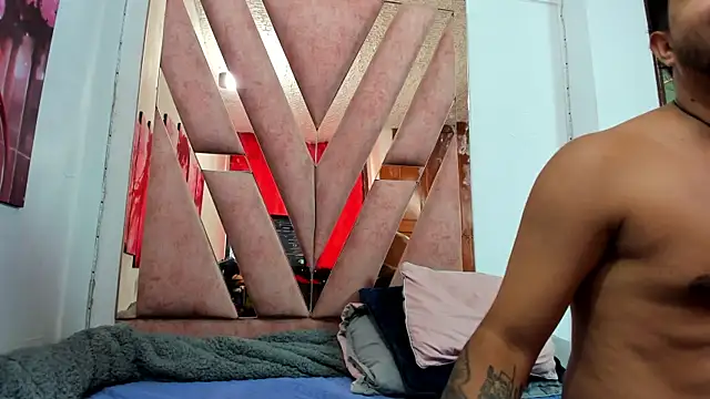 Snapshot of friend_zone1 chatting on February 12, 12:11 pm friend zone1 online show from February 12, 12:11 pm