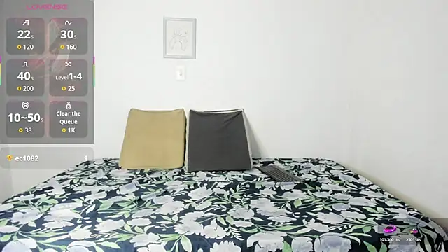 Snapshot of Vlad__night chatting on February 20, 6:26 am Vlad night online show from February 20, 6:26 am