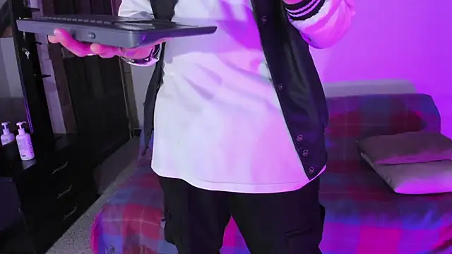 Snapshot of Vlad__night chatting on February 21, 3:51 am Vlad night online show from February 21, 3:51 am