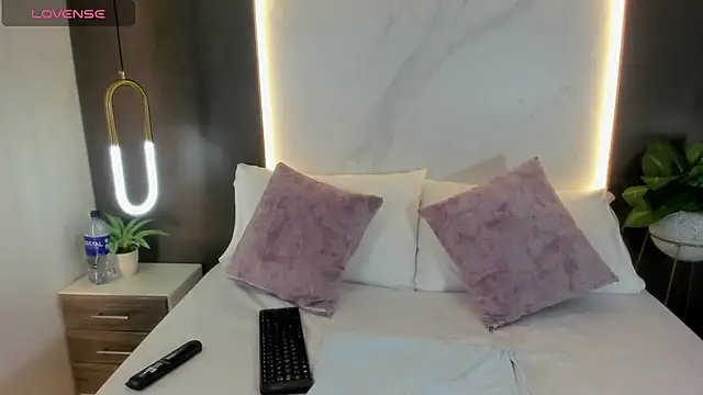 valeryn  rosse online show from February 3, 3:26 am