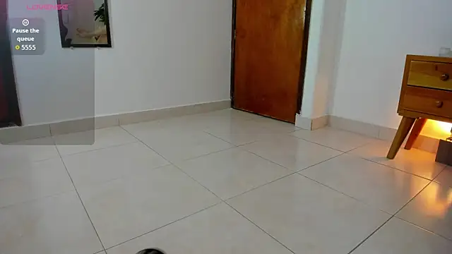 valeryn  rosse online show from March 25, 2:39 am