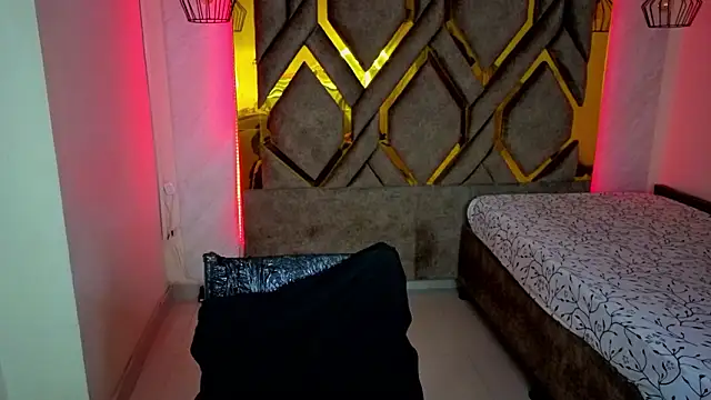 Luvienne online show from February 10, 8:35 pm