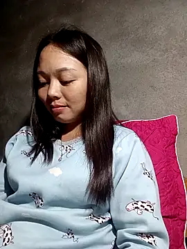 Snapshot of Rose-222 chatting on February 3, 6:40 am Rose-222 online show from February 3, 6:40 am