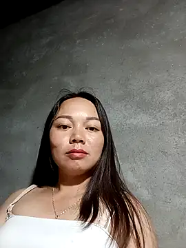 Snapshot of Rose-222 chatting on February 13, 11:23 pm Rose-222 online show from February 13, 11:23 pm