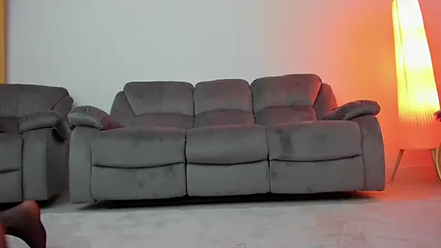 Snapshot of SecretVanilla chatting on February 23, 2:25 pm SecretVanilla online show from February 23, 2:25 pm