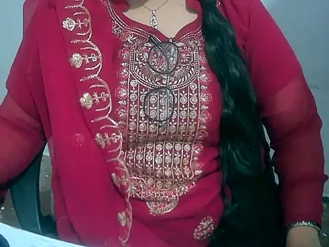 Snapshot of Cute_Aliyaa chatting on February 27, 7:30 am Cute Aliyaa online show from February 27, 7:30 am