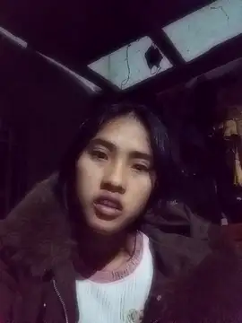 Snapshot of Hoa-tuylip chatting on February 4, 2:34 pm Hoa-tuylip online show from February 4, 2:34 pm