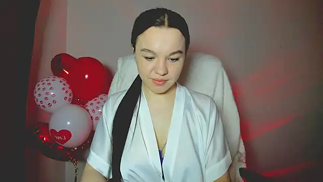 Snapshot of Mia_Mia999 chatting on February 13, 10:06 pm Mia Mia999 online show from February 13, 10:06 pm