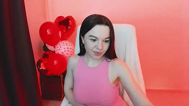 Snapshot of Mia_Mia999 chatting on February 17, 9:21 pm Mia Mia999 online show from February 17, 9:21 pm