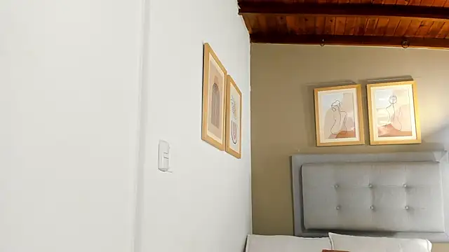 SalomeStorm  online show from April 5, 3:53 pm