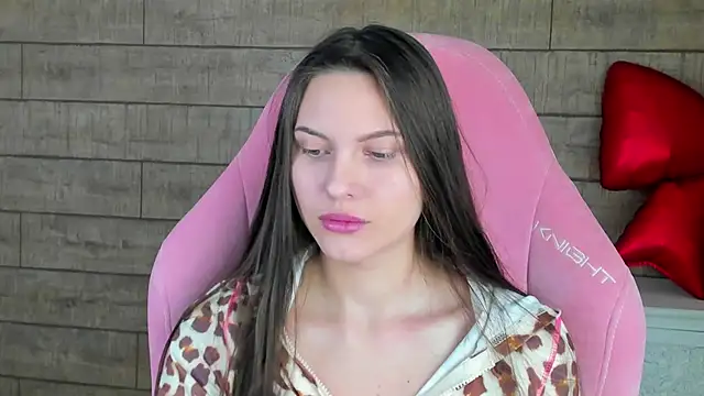 Snapshot of AliceVersal chatting on February 26, 4:33 am AliceVersal online show from February 26, 4:33 am