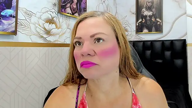 Snapshot of alicee__mature chatting on May 23, 7:40 pm alicee mature online show from May 23, 7:40 pm