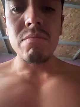 Snapshot of serranoandre chatting on February 20, 9:15 pm serranoandre online show from February 20, 9:15 pm