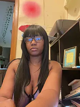 Snapshot of Ebonythroat777 chatting on June 28, 4:29 am Ebonythroat777 online show from June 28, 4:29 am